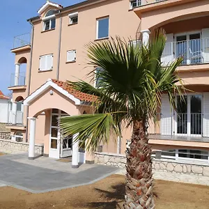 Mk Nin Apartment